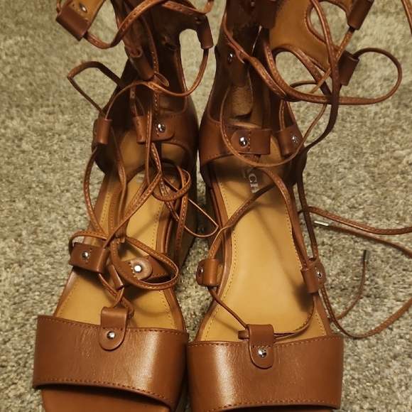 Coach Brown Leather Wedges with Lace Up Gladiator Style Luxury Sz 7 Classic